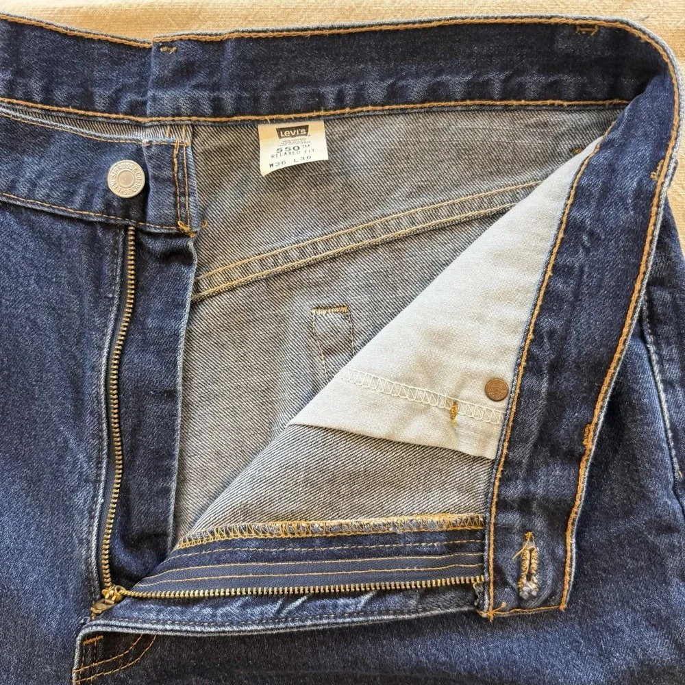 Vintage Levis 550 Jeans Mens 36x30 Blue Denim Relaxed Fit Tapered Made USA 90s
